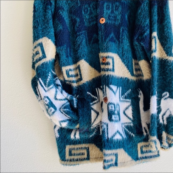 Bear Mountain Apparel Aztec Coat - Picture 2 of 7